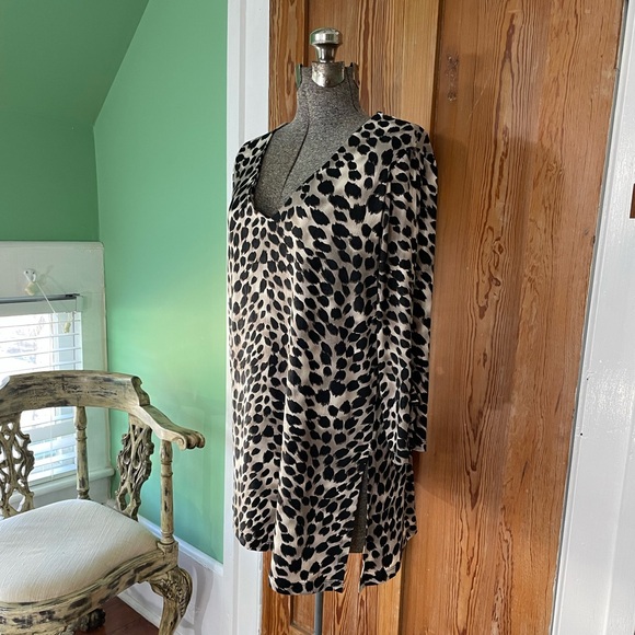 Clara Sunwoo Flutter Cuff Side Vent Cheetah Print 3/4 Sleeve Tunic - Sz M - Picture 4 of 11